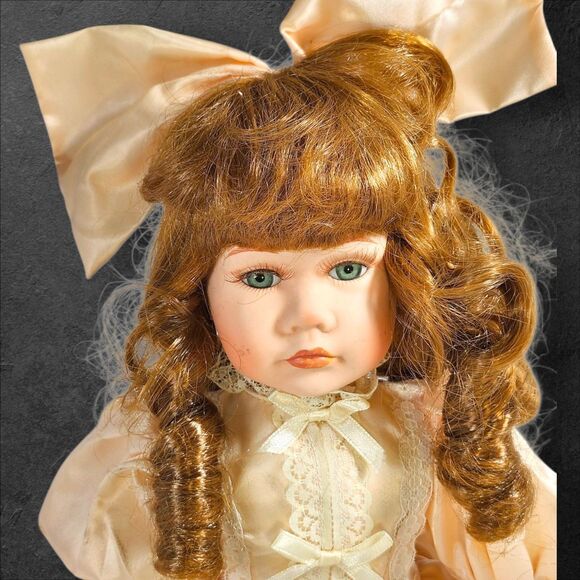 Haunted Porcelain Doll Brinn’s Red Curls Pink Bow Paranormal Presence Cold Quiet - Picture 4 of 6